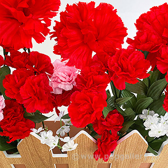 カーネーション垣根アレンジ