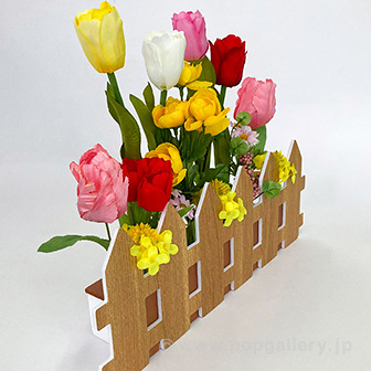 チューリップ垣根アレンジ