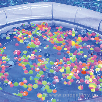 カラフルスーパーボールすくいどり大会（500個）